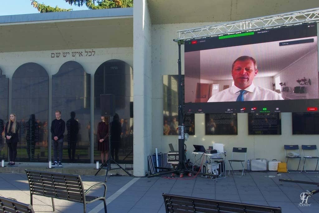 Robert Mogyoros, son-in-law of Mr. Emil A. Fish, sung the Jewish remembrance prayer “El Maleh Rachamim” (“God full of Compassion”), followed by one minute of silence