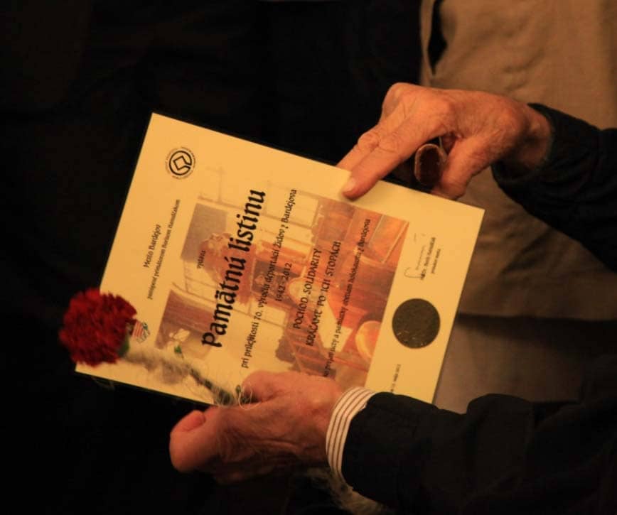 After a ceremony in Bardejov City Hall, participants signed the guest book and received an honorary certificate