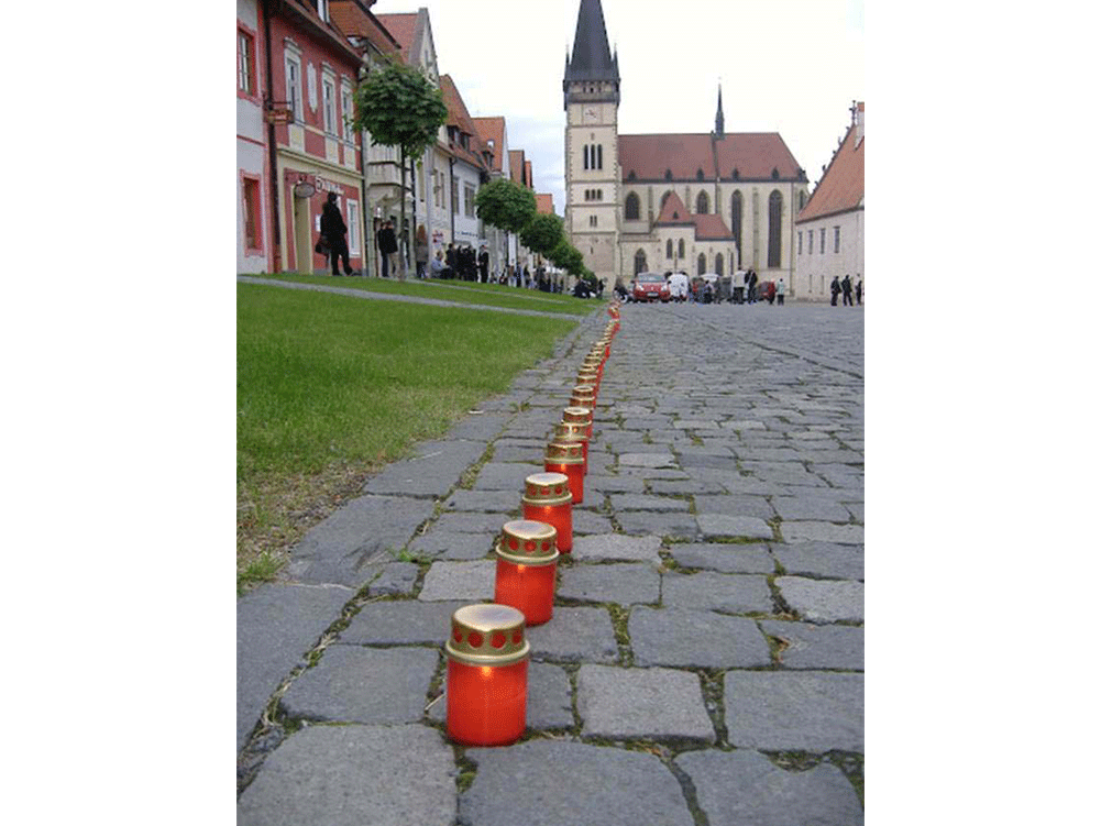 Candles were lit in memory of the Holocaust victims