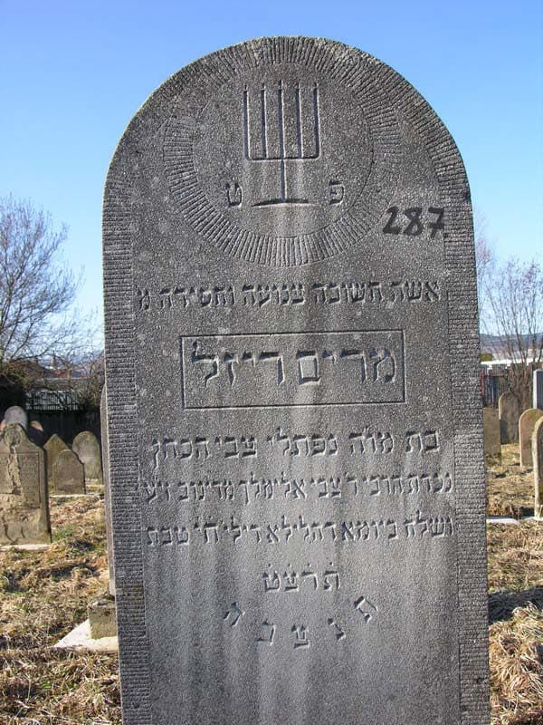 Grave 287
