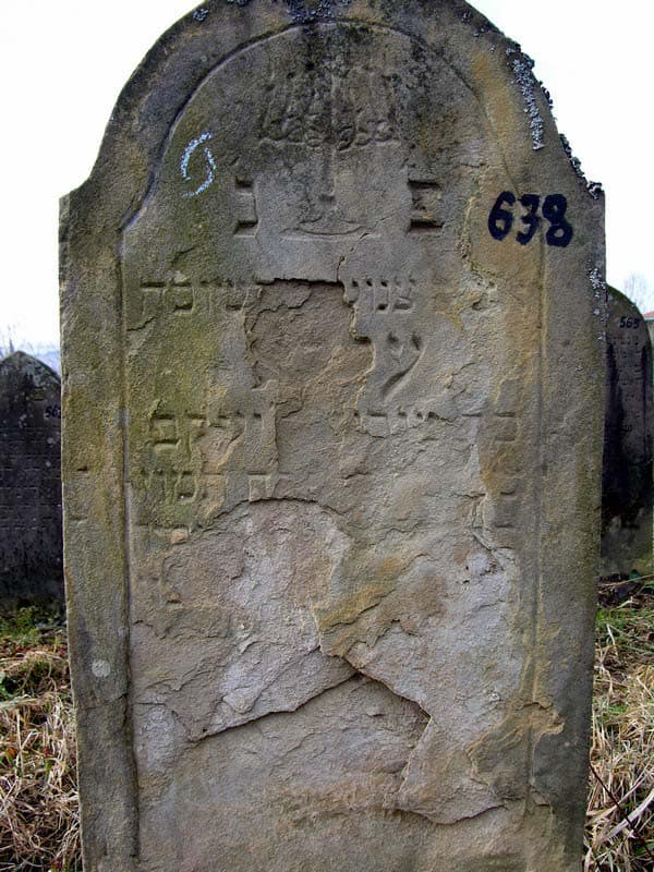 Grave 638