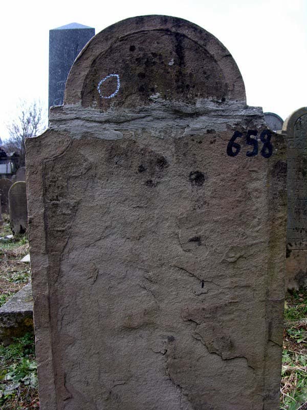 Grave 658