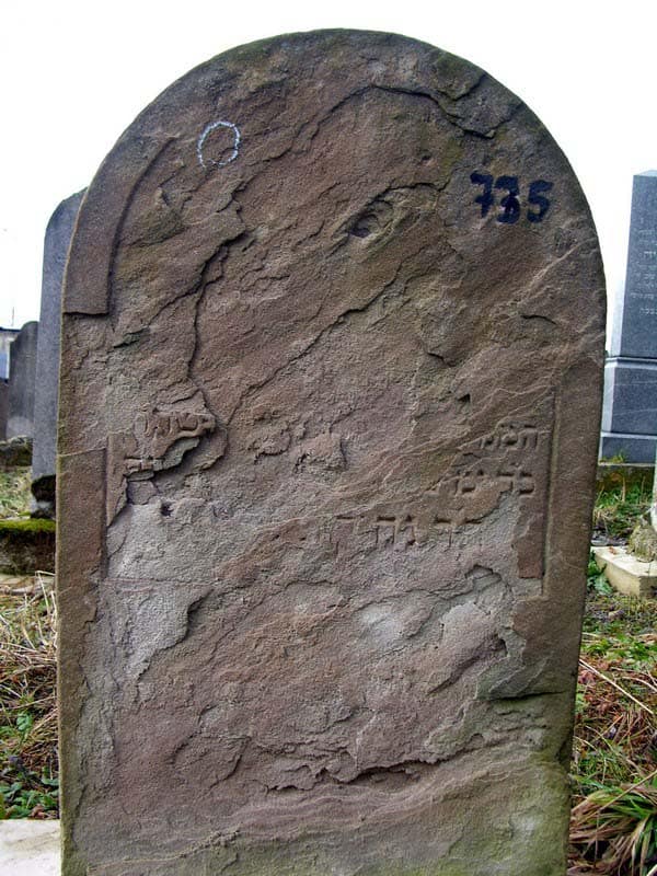 Grave 735