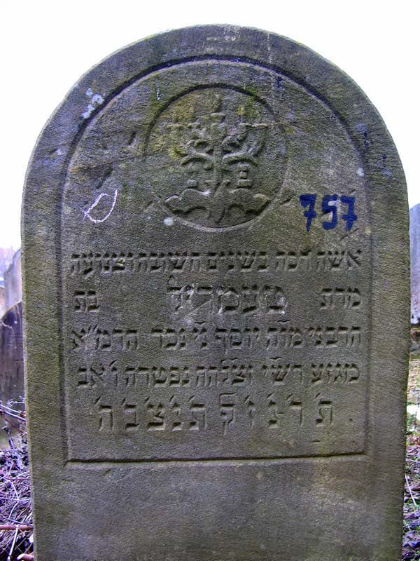 Grave 757