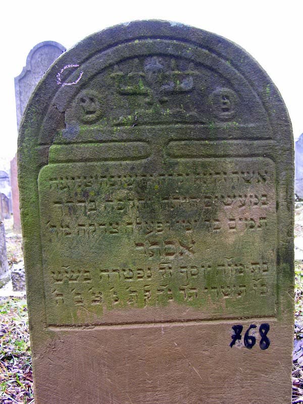 Grave 768