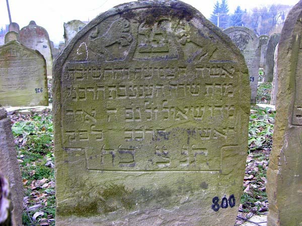 Grave 800