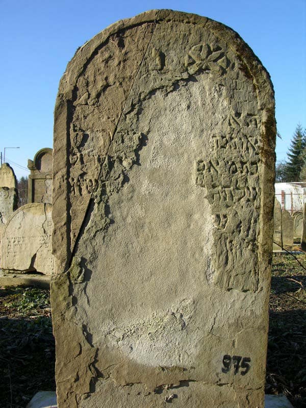 Grave 975