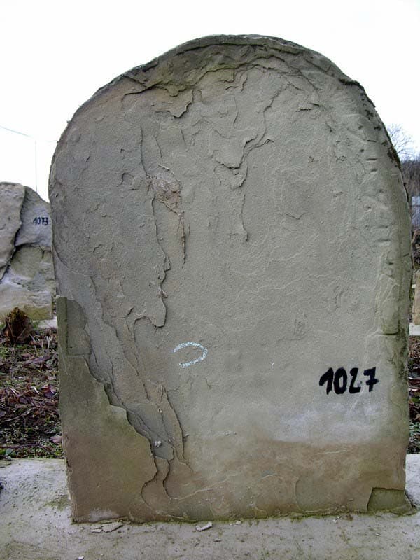 Grave 1027