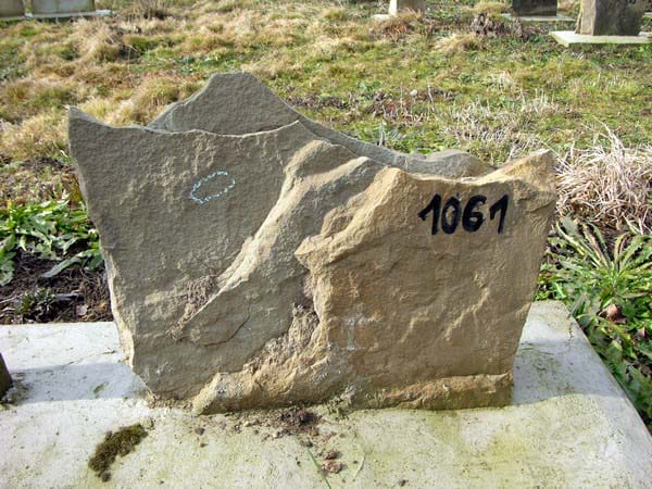 Grave 1061