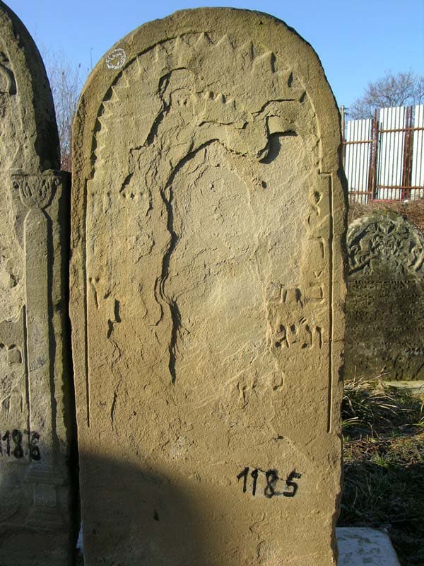 Grave 1185