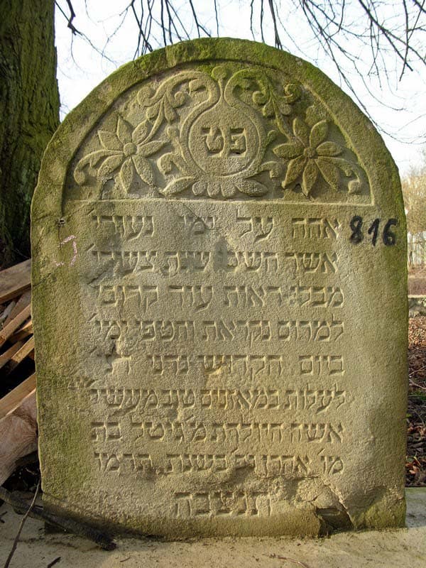 Grave 816