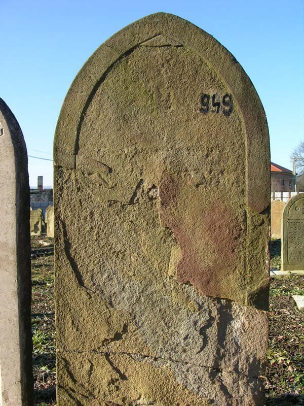 Grave 949