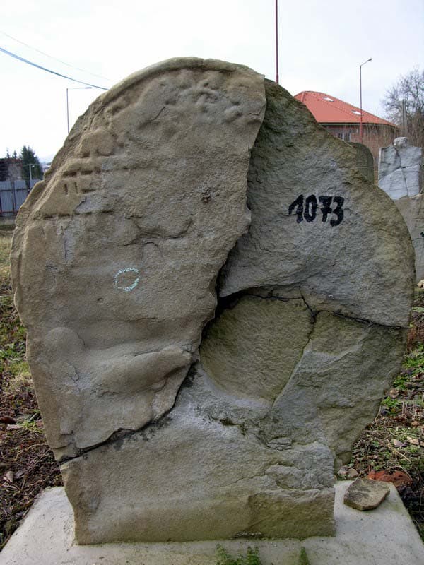 Grave 1073