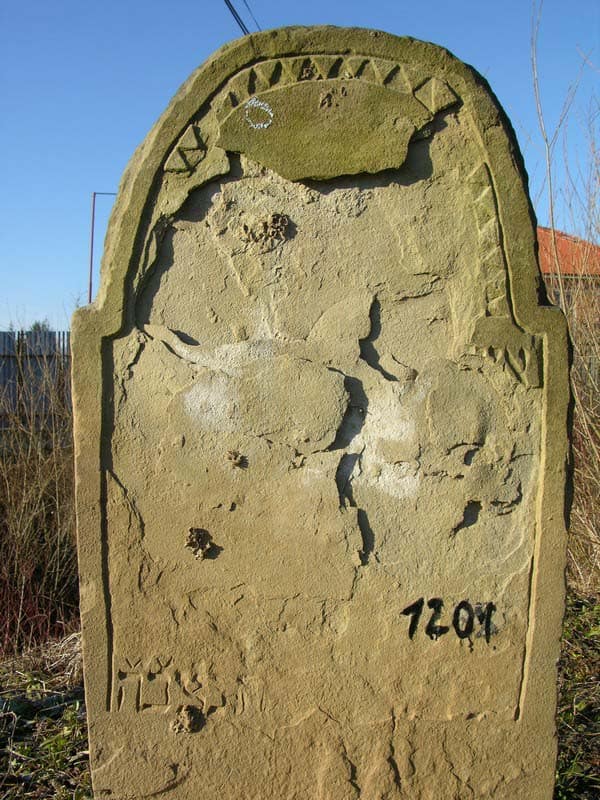 Grave 1201